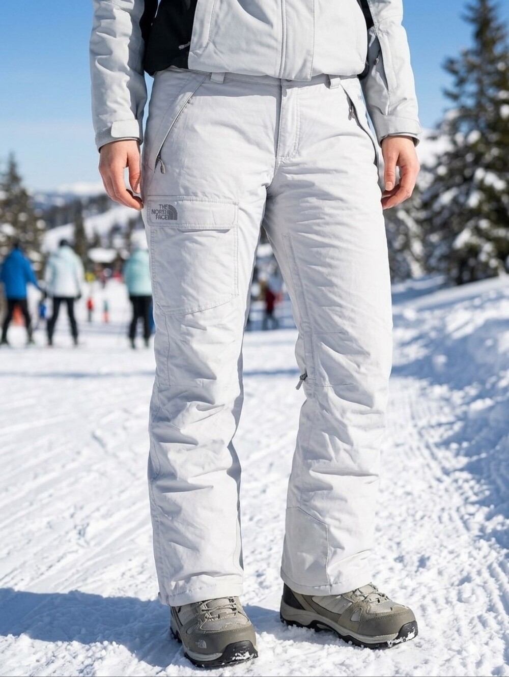 The North Face Women's HyVent Snow Pants (style code AQT5)